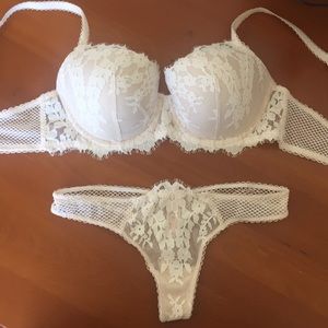 SOLD! VS Dream Angels limited ed. lingerie set